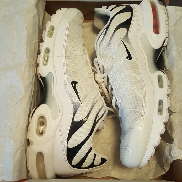 AIR  MAX  PLUS - Picture 2 of 4